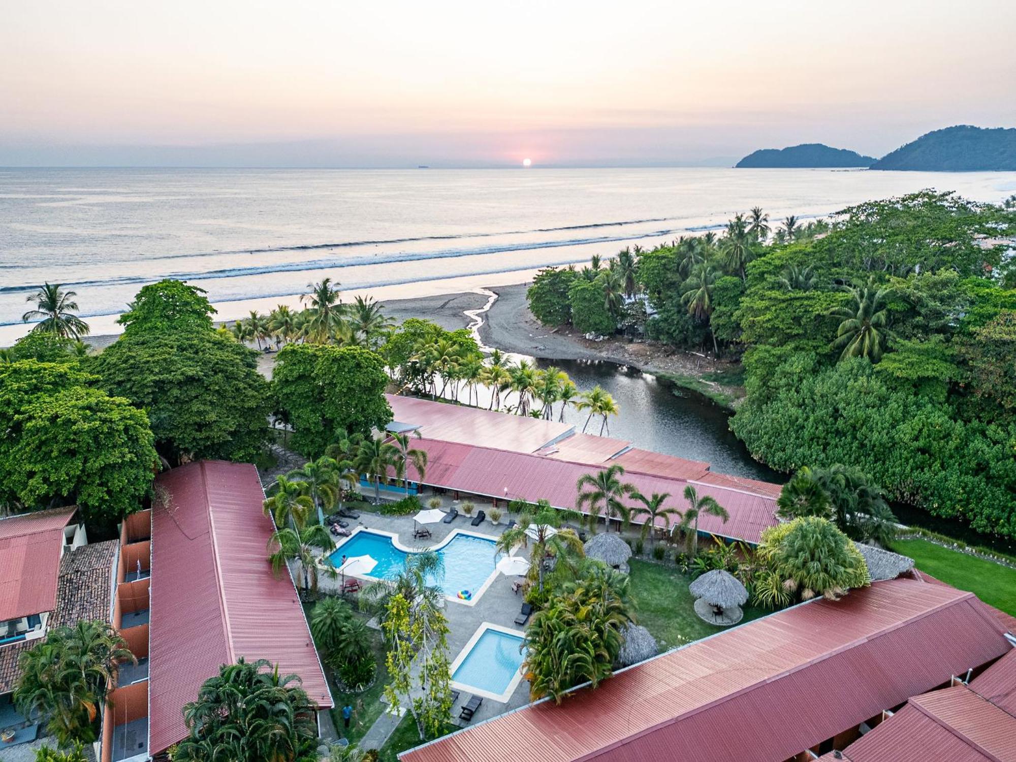 Beach Break Resort & Cr Surf Camp ハコ エクステリア 写真