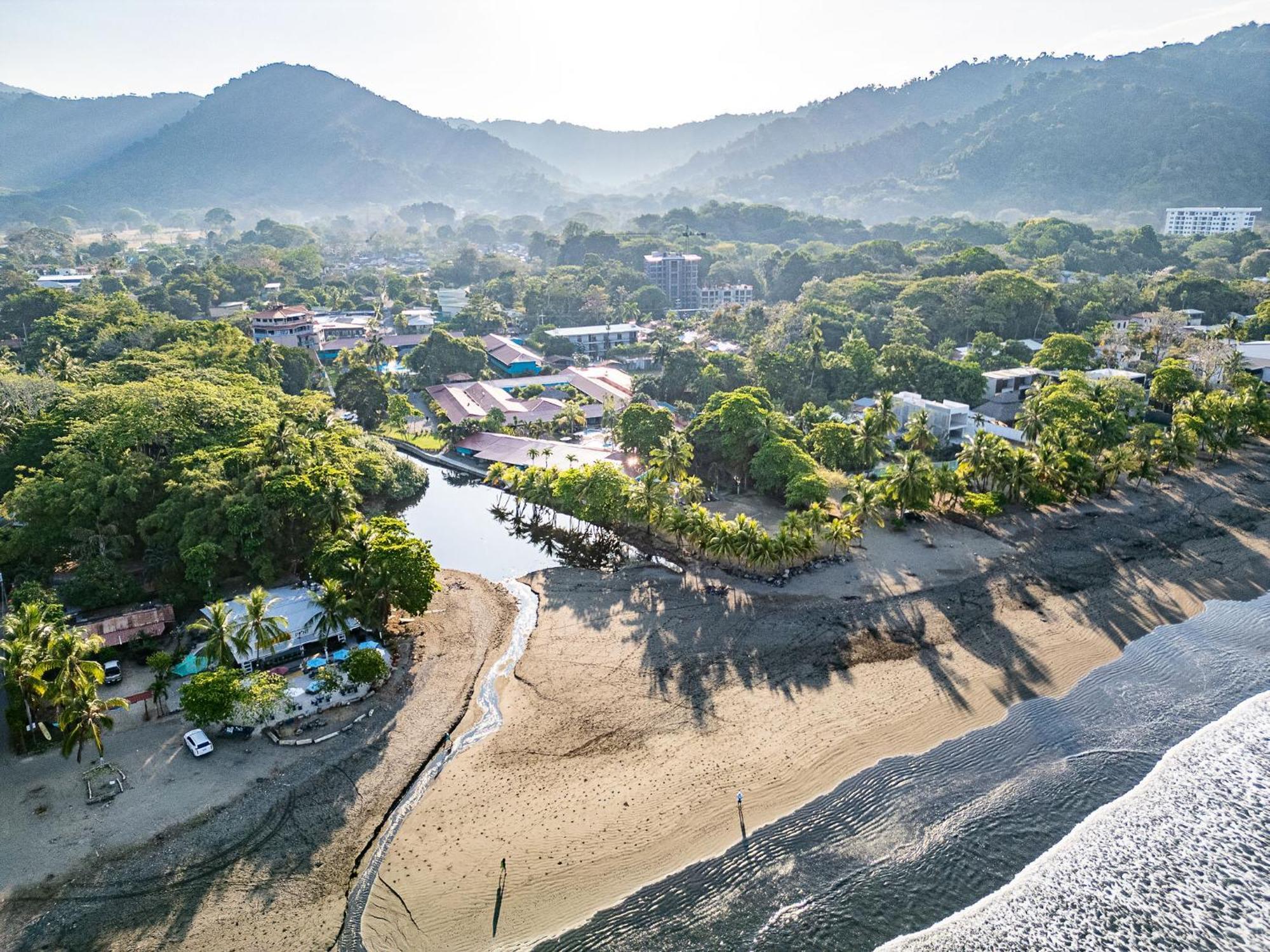 Beach Break Resort & Cr Surf Camp ハコ エクステリア 写真