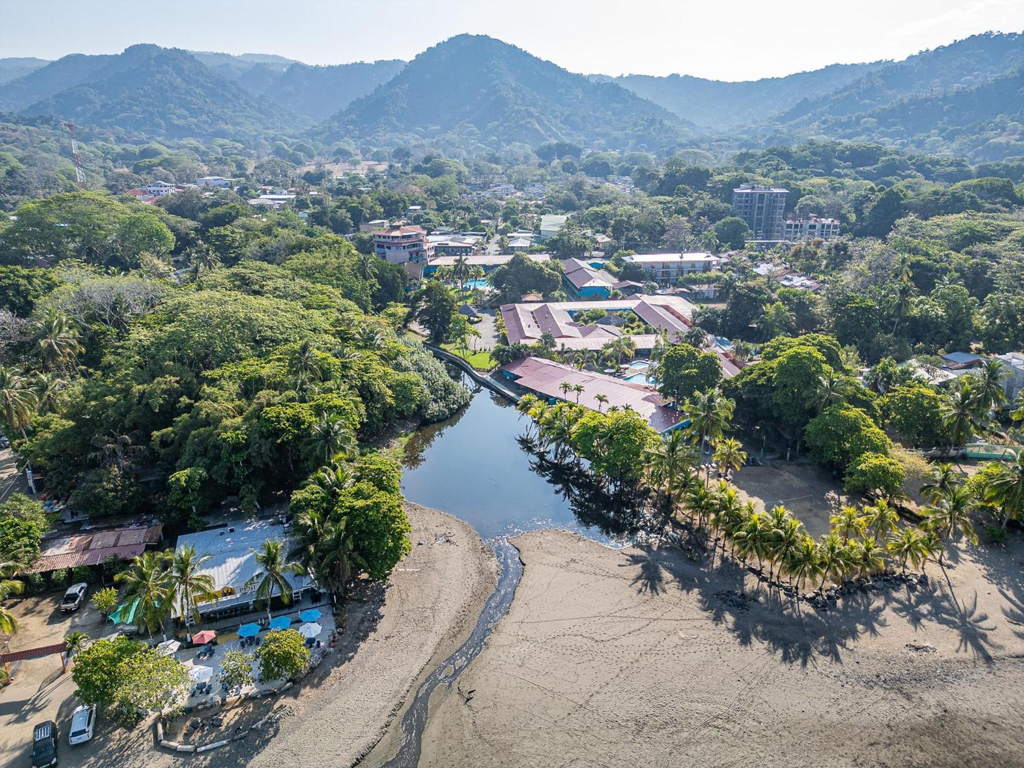 Beach Break Resort & Cr Surf Camp ハコ エクステリア 写真